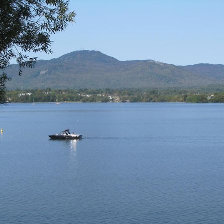 Location Tourisme Estrie - Oberge Du Village Мейгог Экстерьер фото
