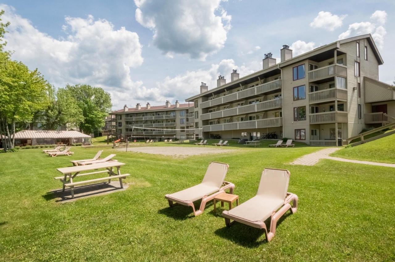 Location Tourisme Estrie - Oberge Du Village Мейгог Экстерьер фото
